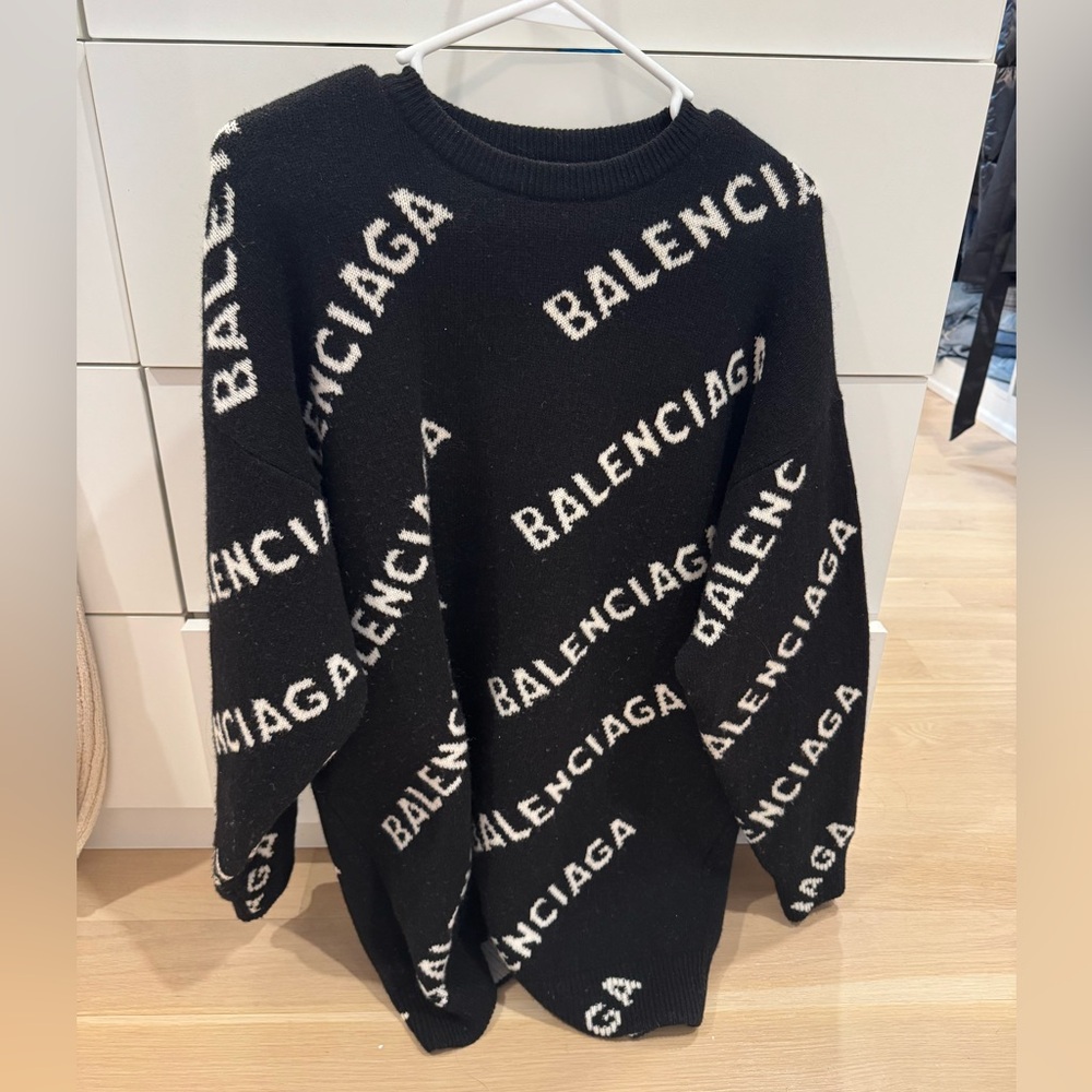 Balenciaga logo sweater